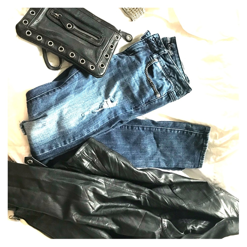 Dark colored American eagle skinny jeans 👖